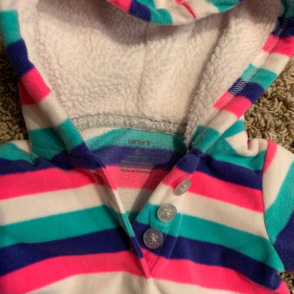 Carter’s Sweater - Picture 3 of 4